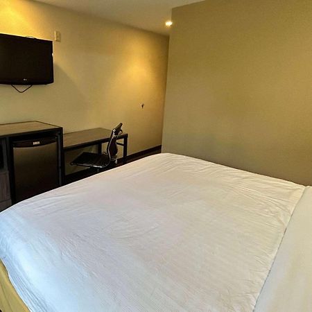 Travelodge By Wyndham Arlington/Dallas Area Extérieur photo