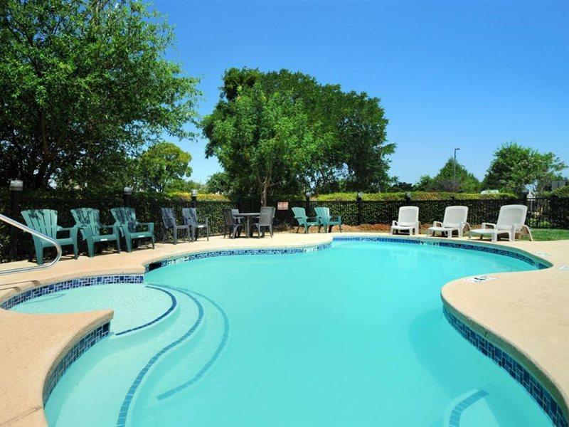 Travelodge By Wyndham Arlington/Dallas Area Extérieur photo
