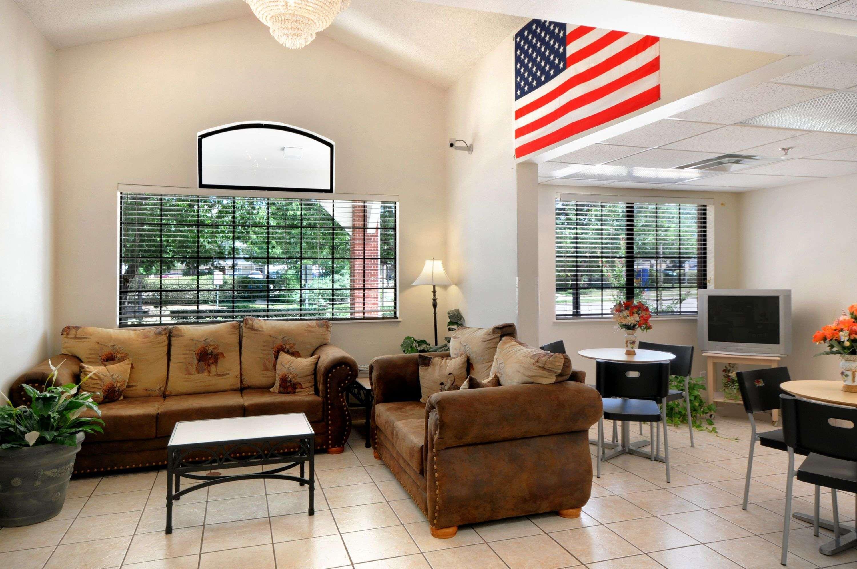 Travelodge By Wyndham Arlington/Dallas Area Extérieur photo