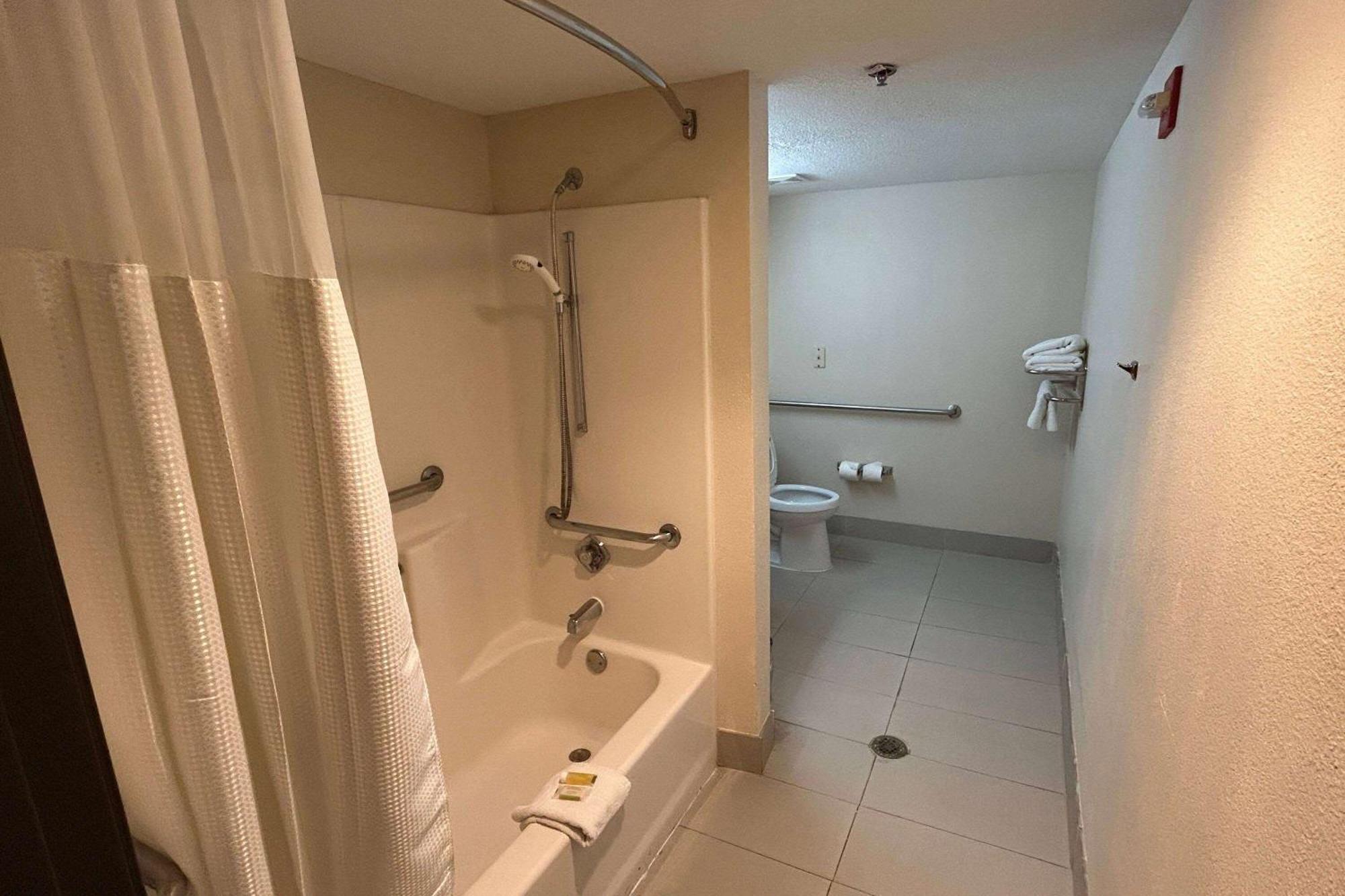 Travelodge By Wyndham Arlington/Dallas Area Extérieur photo