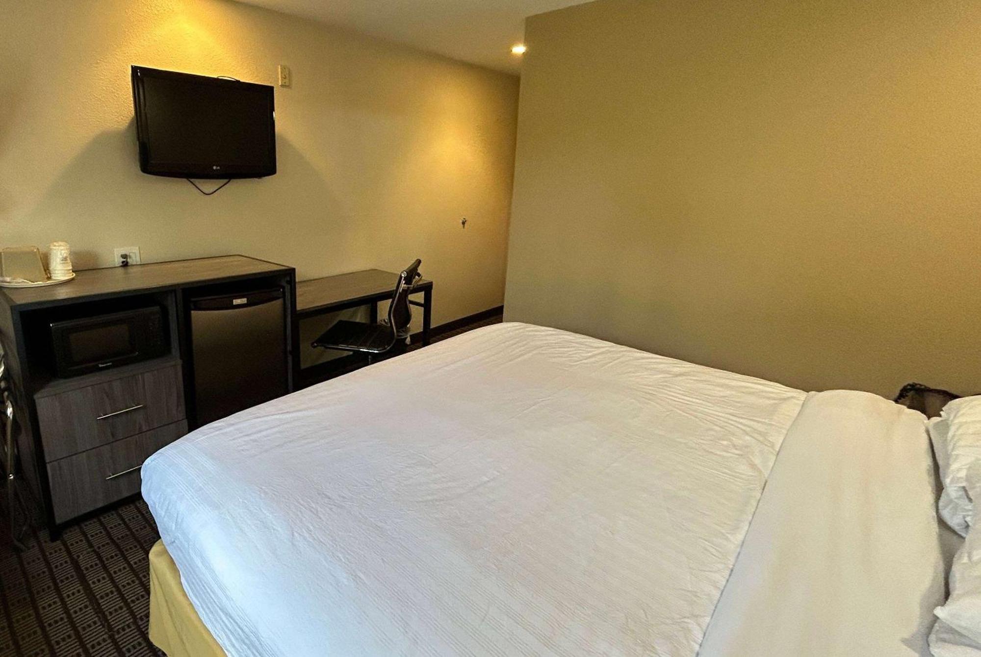 Travelodge By Wyndham Arlington/Dallas Area Extérieur photo
