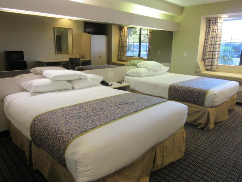 Travelodge By Wyndham Arlington/Dallas Area Extérieur photo